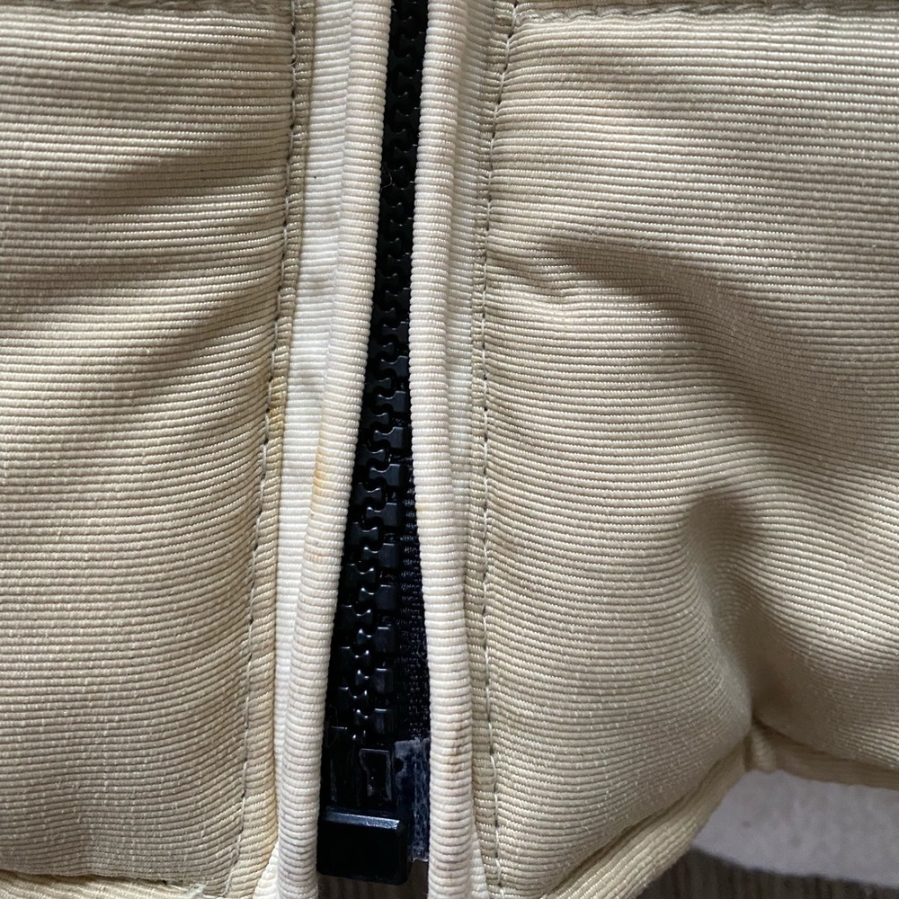 POWDER Room Cream Sleeveless Vest - Picture 10 of 11